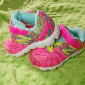 New Balance Hot Pink Infant Shoes Size 5